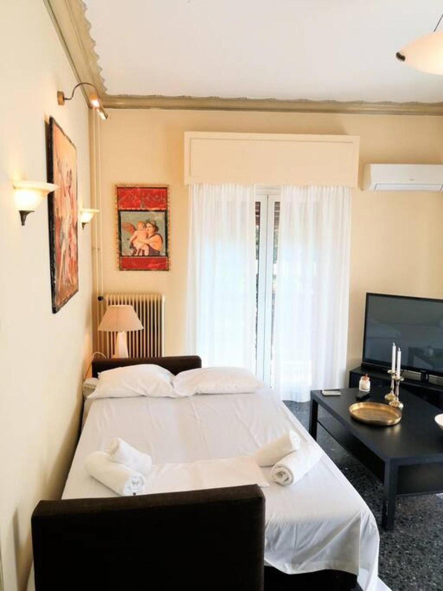 Elegant Apartment In Acropolis With Roof Garden Athens Exterior photo